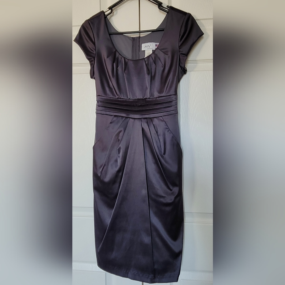 Jody of California S/S Silky Dark Gray Dress with Waist Tie
